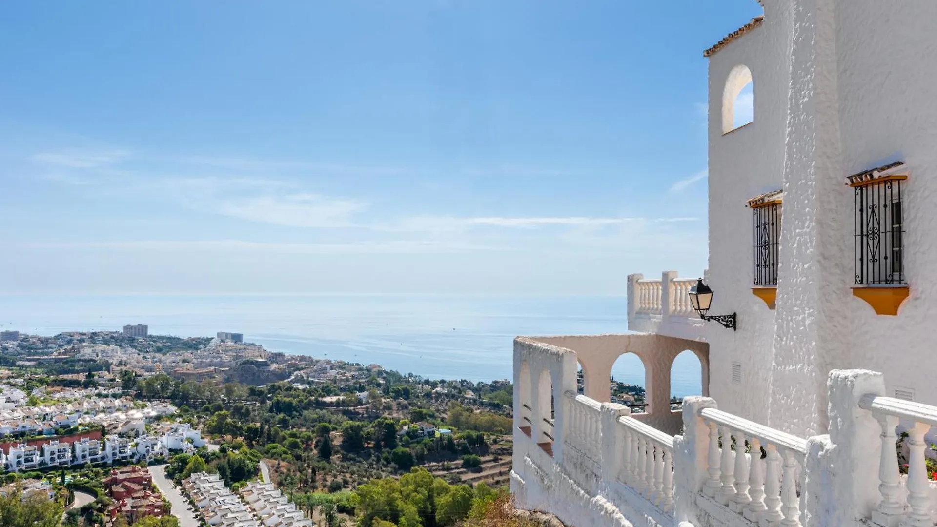 Holiday home Casa De La Buena Vida - 3 Bedroom Townhouse With Sea View Benalmadena