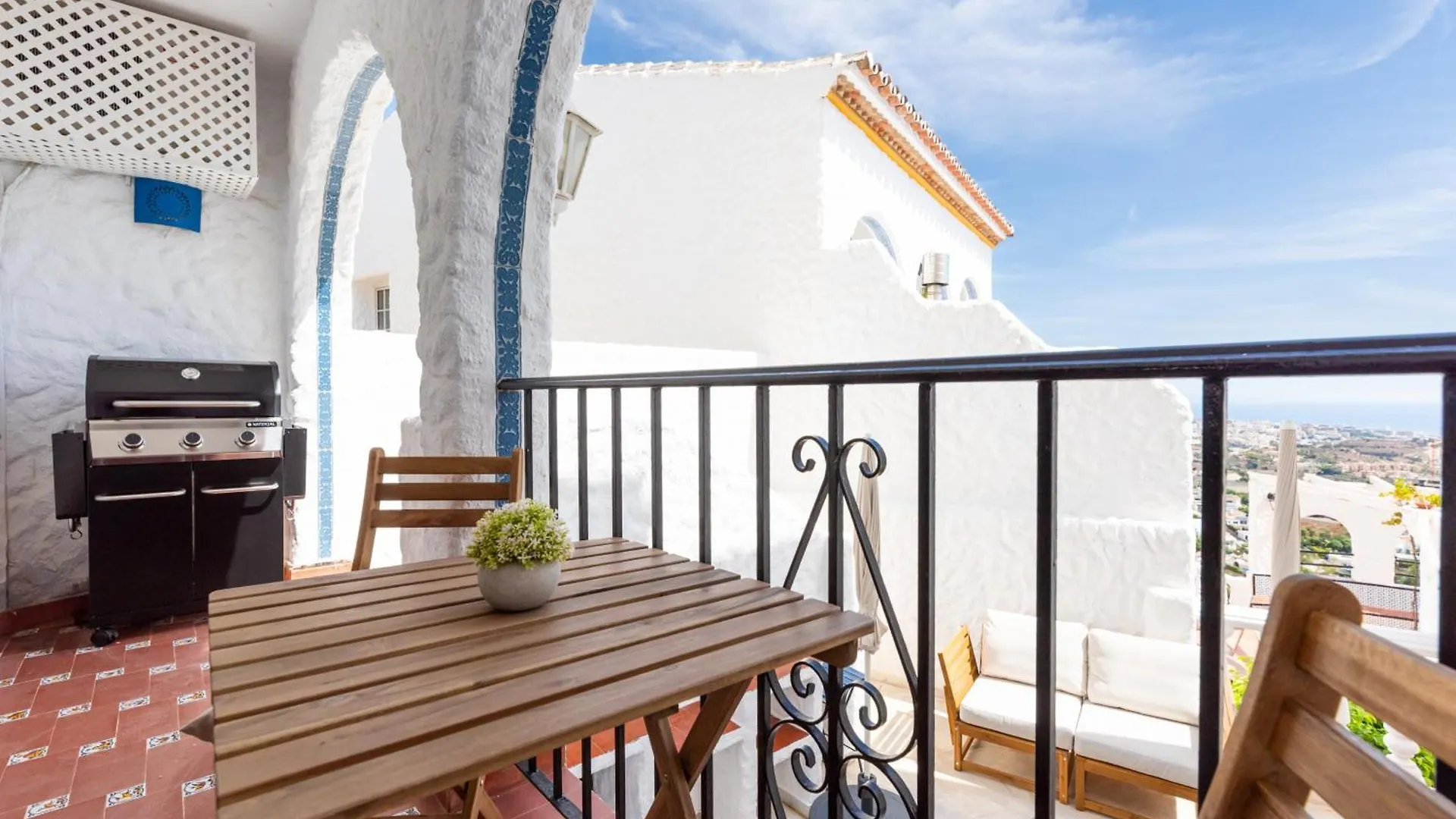 Casa De La Buena Vida - 3 Bedroom Townhouse With Sea View Benalmadena Holiday home