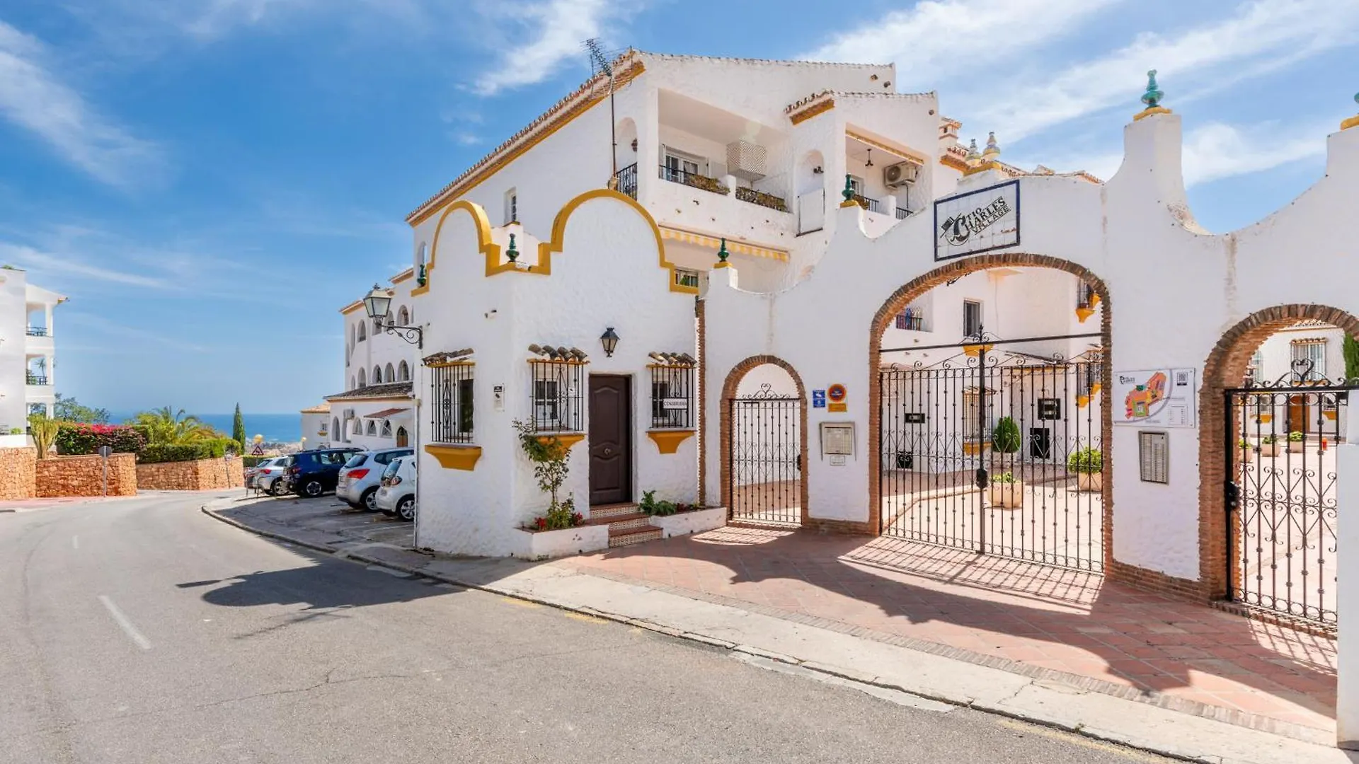 Holiday home Casa De La Buena Vida - 3 Bedroom Townhouse With Sea View Benalmadena